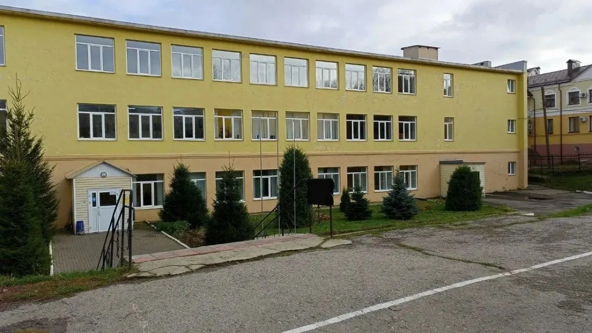 Здание начальной школы № 1 в Чебоксарах переделают в школу искусств